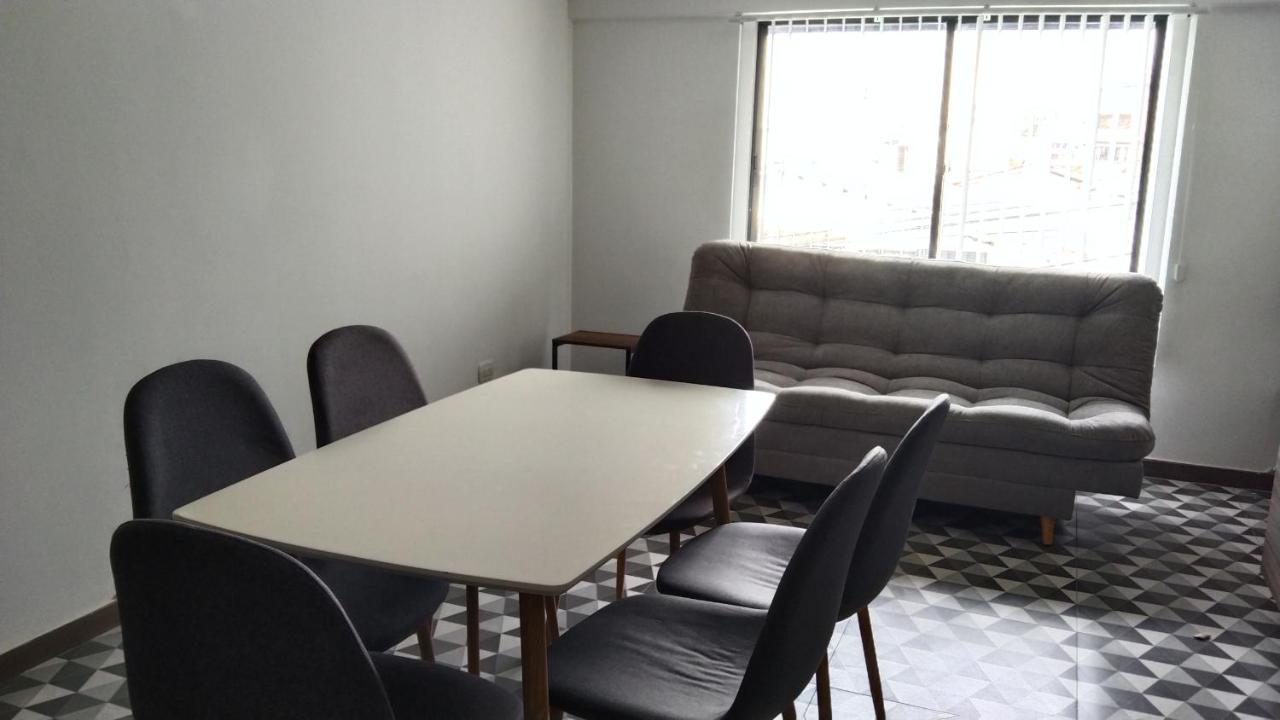 Casa Azul - Apartamentos Amoblados - มานิซาเลส ภายนอก รูปภาพ