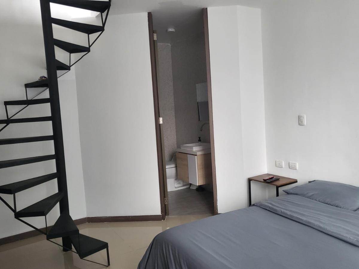 Casa Azul - Apartamentos Amoblados - มานิซาเลส ภายนอก รูปภาพ
