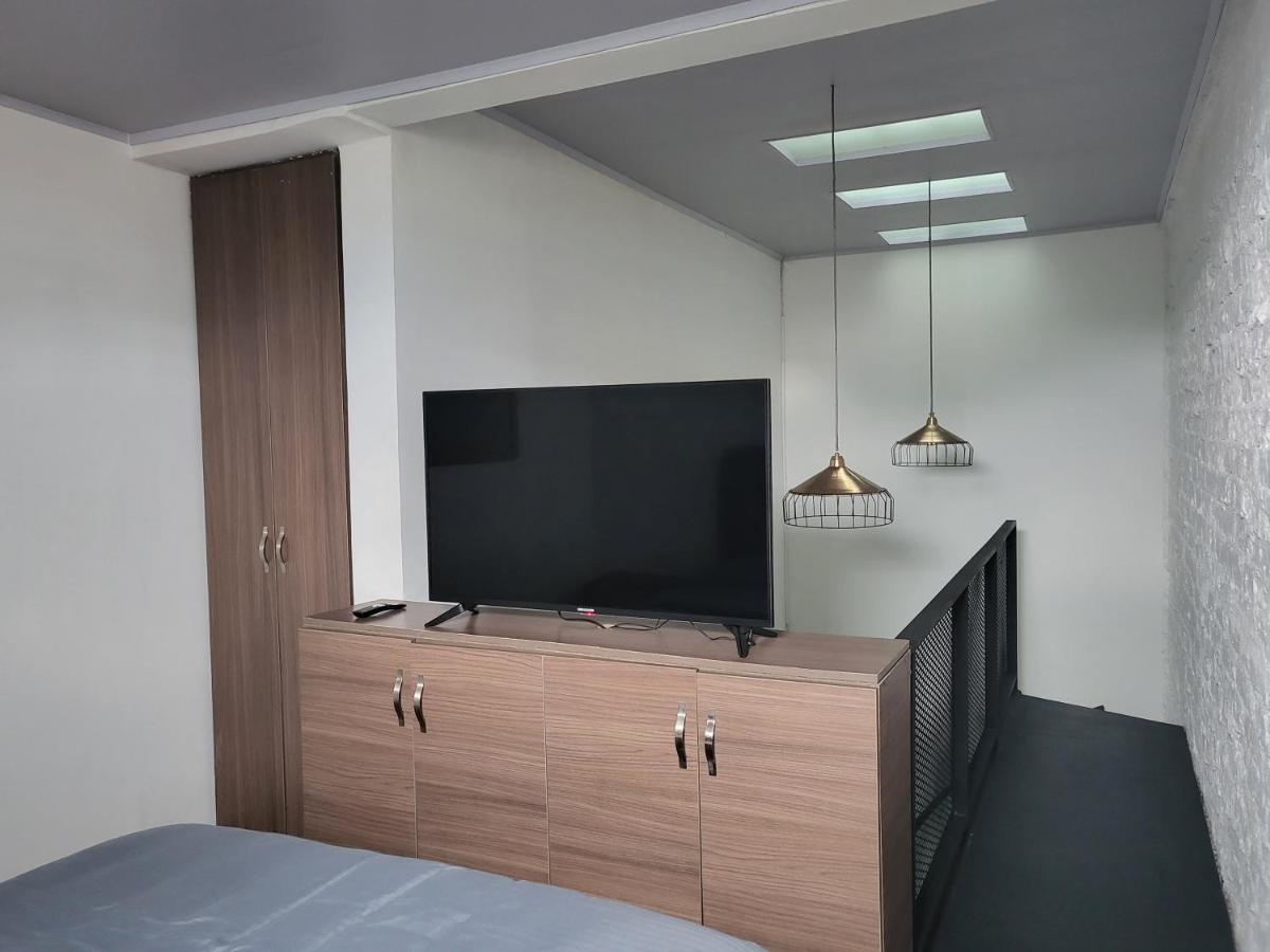 Casa Azul - Apartamentos Amoblados - มานิซาเลส ภายนอก รูปภาพ
