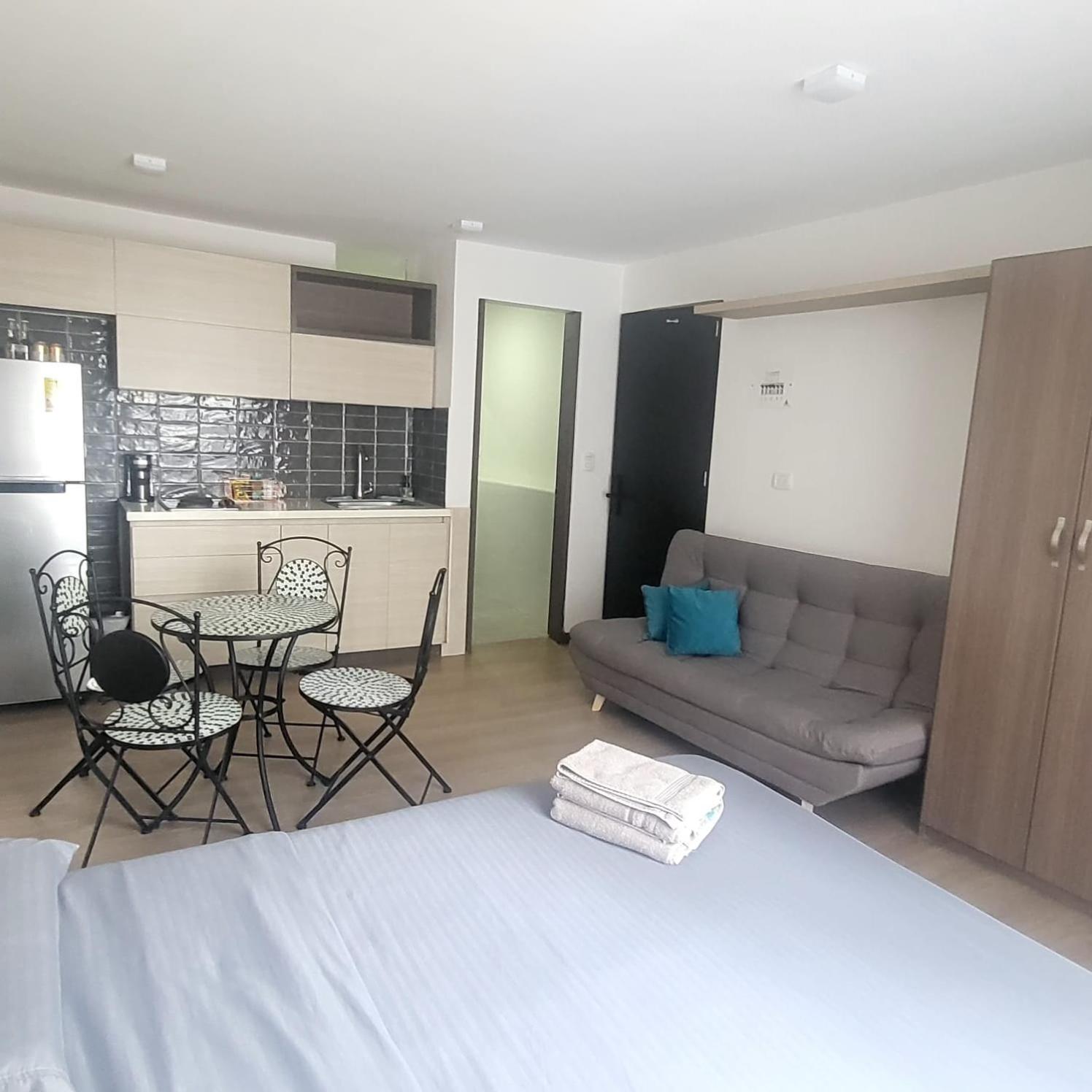 Casa Azul - Apartamentos Amoblados - มานิซาเลส ภายนอก รูปภาพ